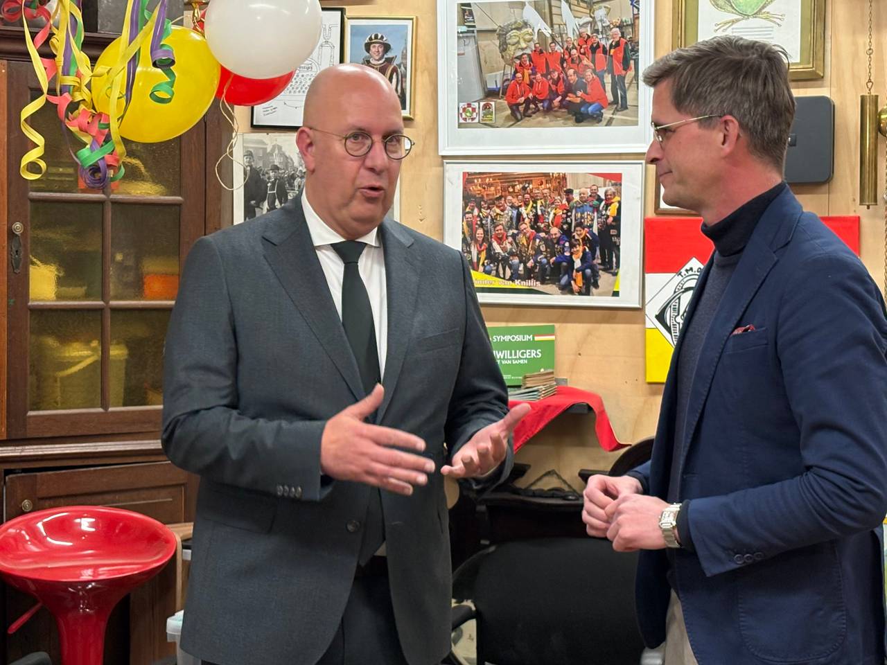 https://api.omroepbrabant.nl/img/f/$width$/$height$/0.50/0.50/cmV2aXNpb25zLzQ4MzI2NzMtMS5qcGc_c2U9MjA0NS0wMS0wMVQxMCUzQTQwJTNBMDBaJnNpZz1FakNWY lpGVzN2dDZ0JTJGcVBrT2xWbGRpdnVZZWUlMkJPN09LeXZVZEdERWdjVSUzRCZzcD1yJnNw cj1odHRwcyZzcj1iJnN0PTIwMjUtMDEtMDFUMTAlM0E0MCUzQTAwWiZzdj0yMDIwLTEwLTAy
