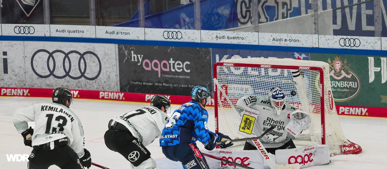 Hustle and bustle in front of the Kölner Haie goal