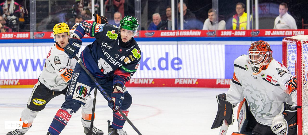 Scene from the Eisbären's game against Frankfurt | Image: IMAGO/Matthias Koch