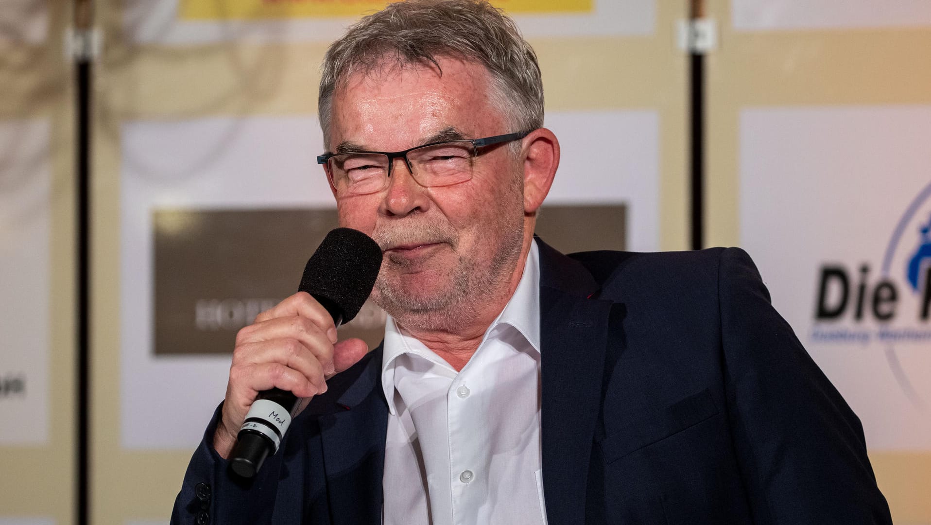 Manfred "Manny" Breuckmann: The cult commentator returns to the microphone for a game.
