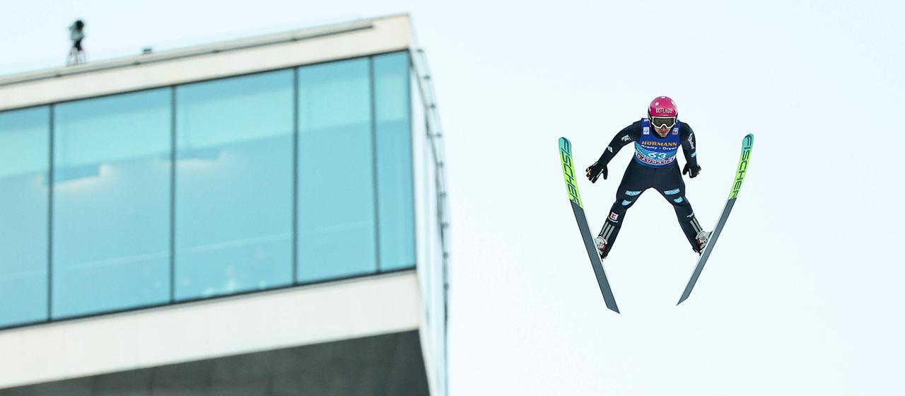 Felix Hoffmann in the air