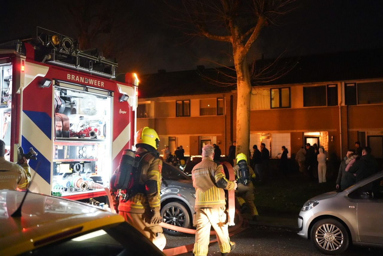 Four sheds were on fire (Photo: Erik Haverhals / Heitink Press Agency).