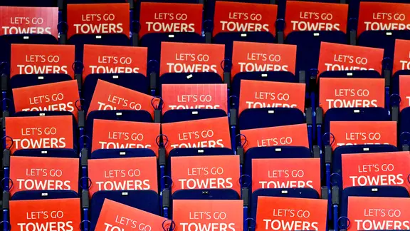 There are posters for Hamburg Towers fans in the Inselpark Arena