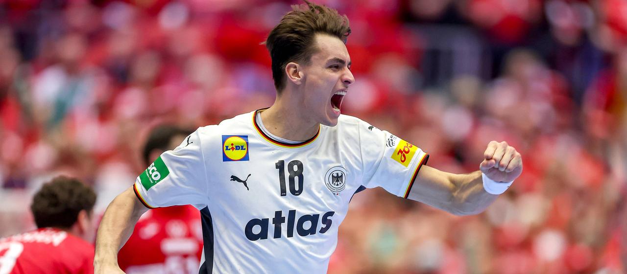 Julian Köster celebrates his goal against Croatia 