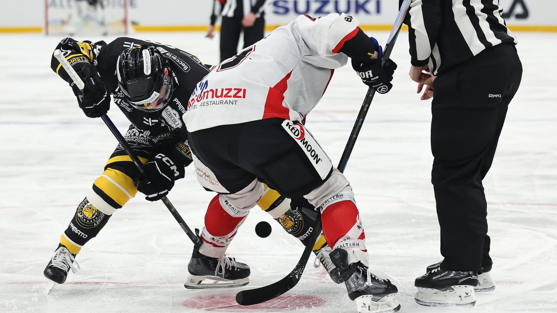A duel in the cup game on Friday evening: The hall in Milan has had its first test.