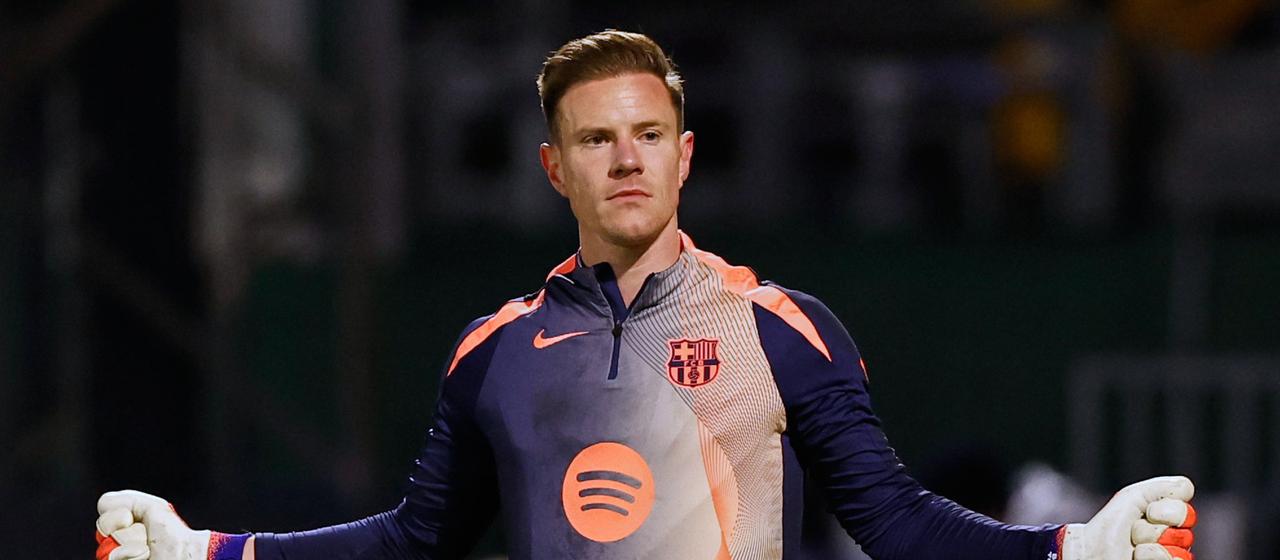 Barcelona's goalkeeper Marc Andre Ter Stegen warms up before the game against CD Guadalajara