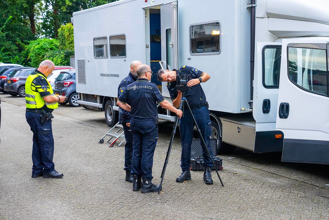 The police are investigating the Beethovengaarde in Oss (photo: Gabor Heeres/SQ Vision).