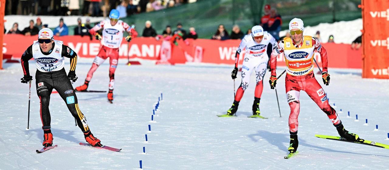 Combiner Vinzenz Geiger (l.) just ahead of the Austrian Johannes Lamparterin in Seefeld