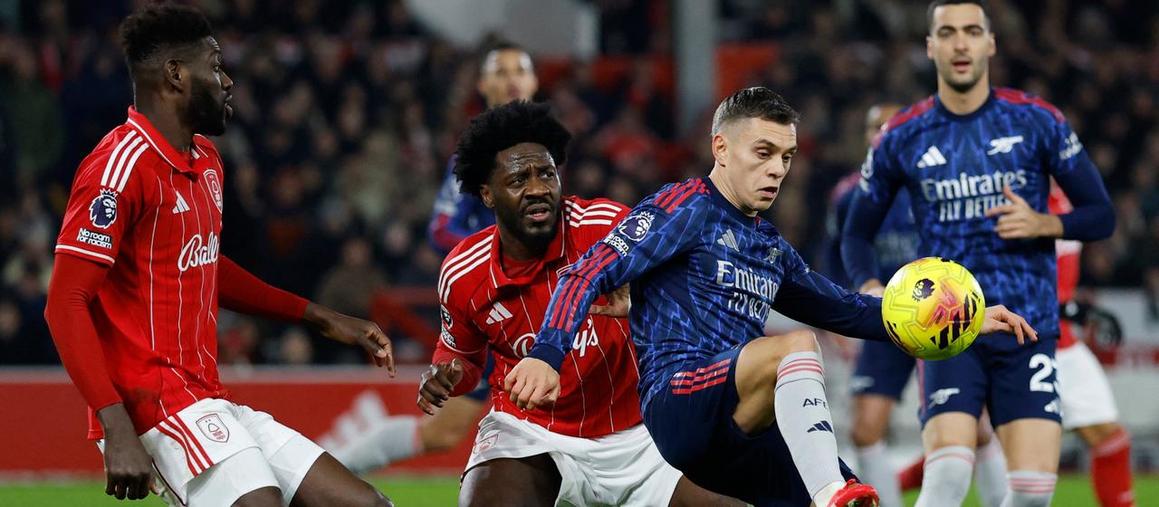 Leandro Trossard (r.) during the game against Nottingham