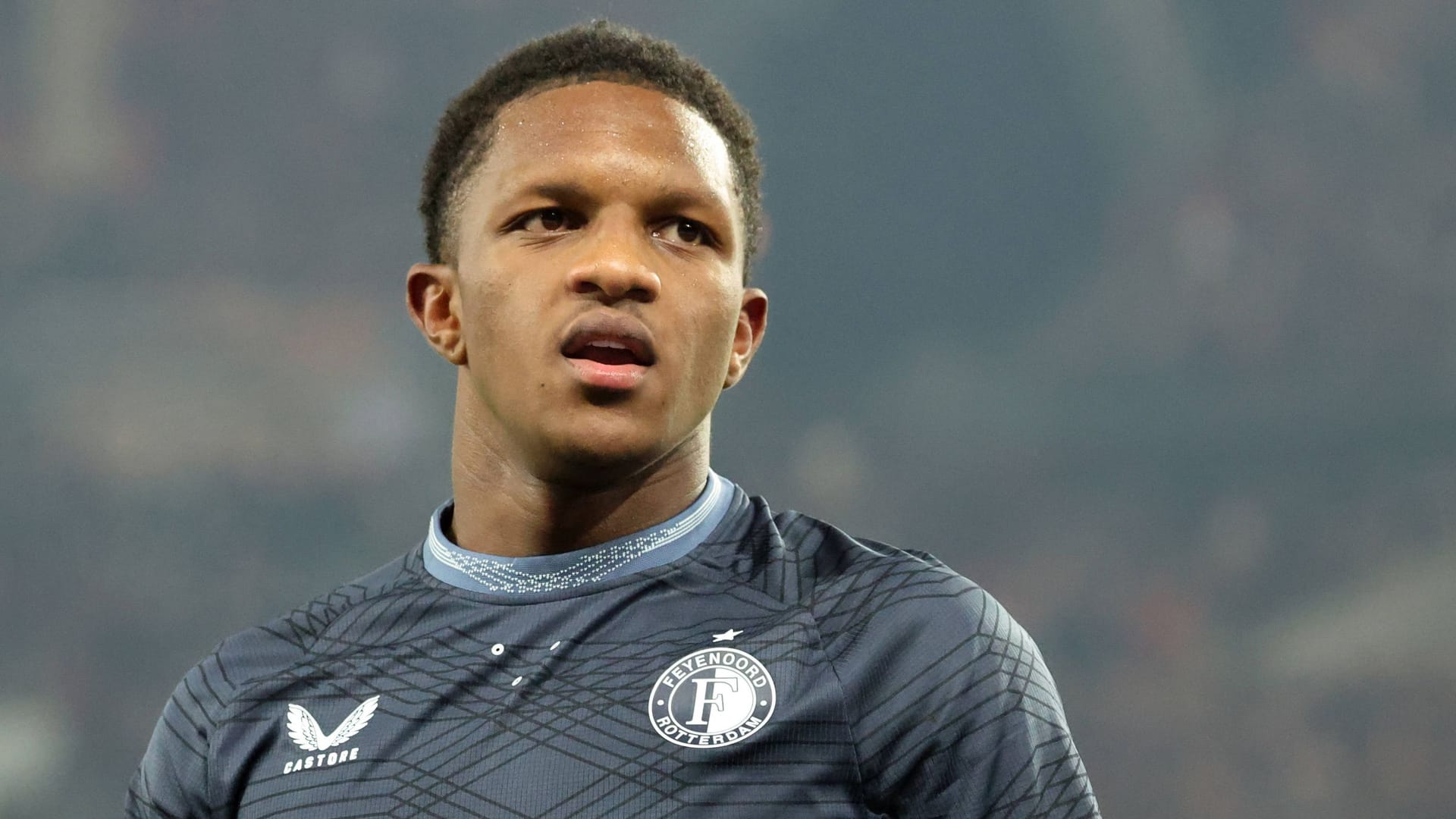 Givairo Read: The right-back could soon wear the FC Bayern jersey.