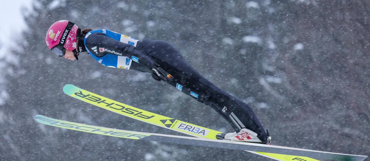   Agnes Reisch at the World Cup jumping in Villach