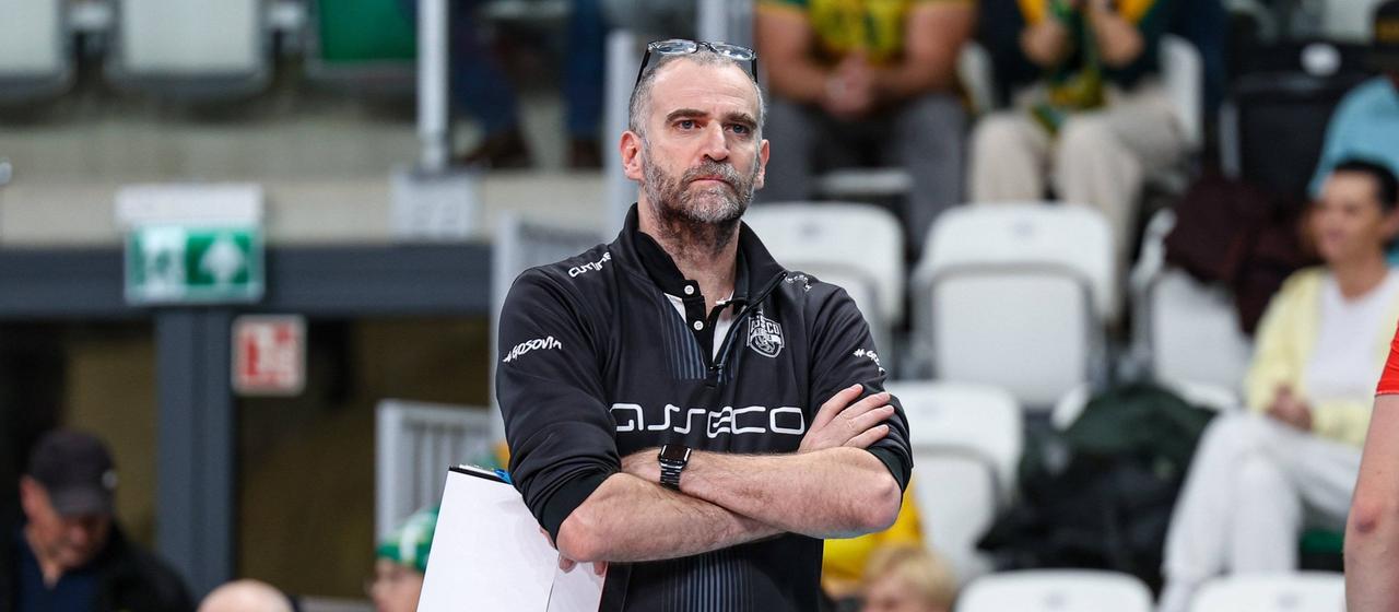 Massimo Botti on the sidelines