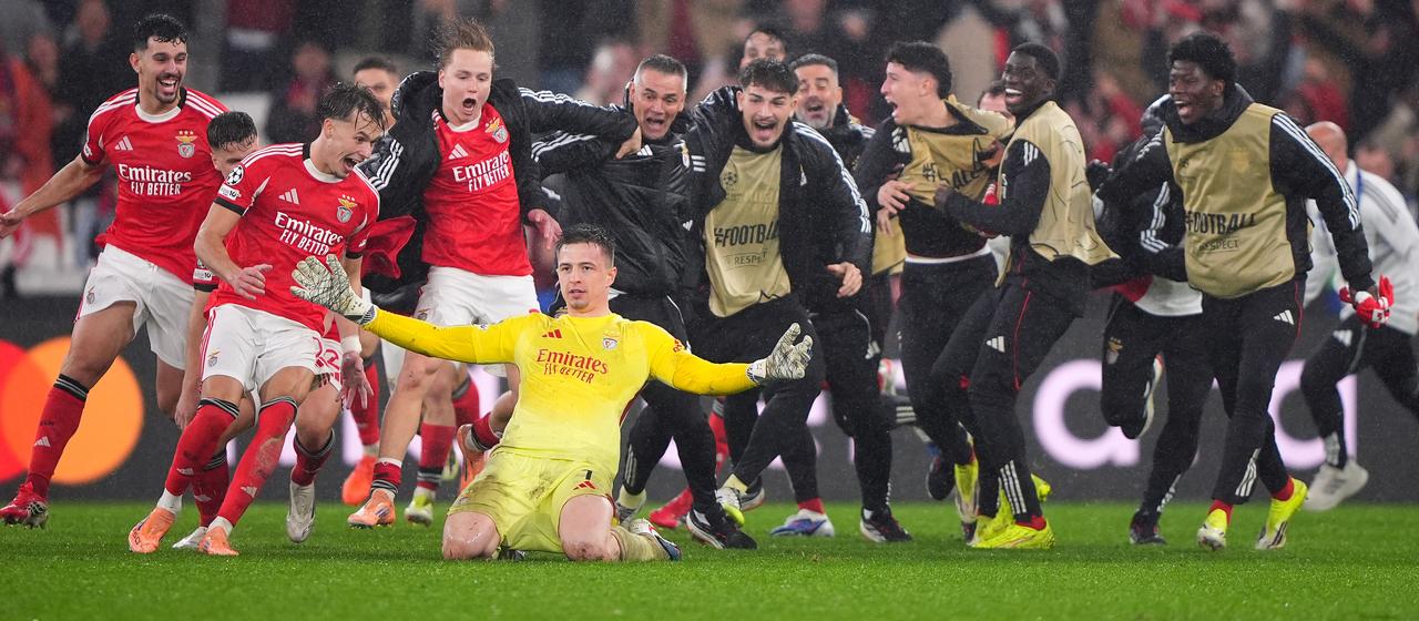 Benfica Lisbon celebrates the late goal