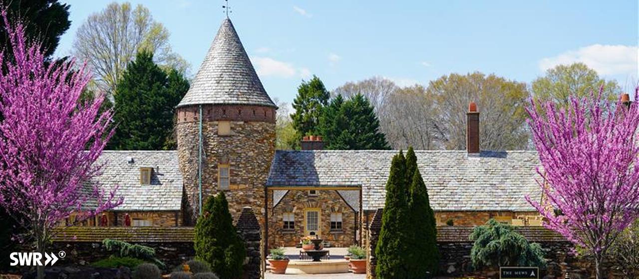 The hotel "The Graylyn Estate"