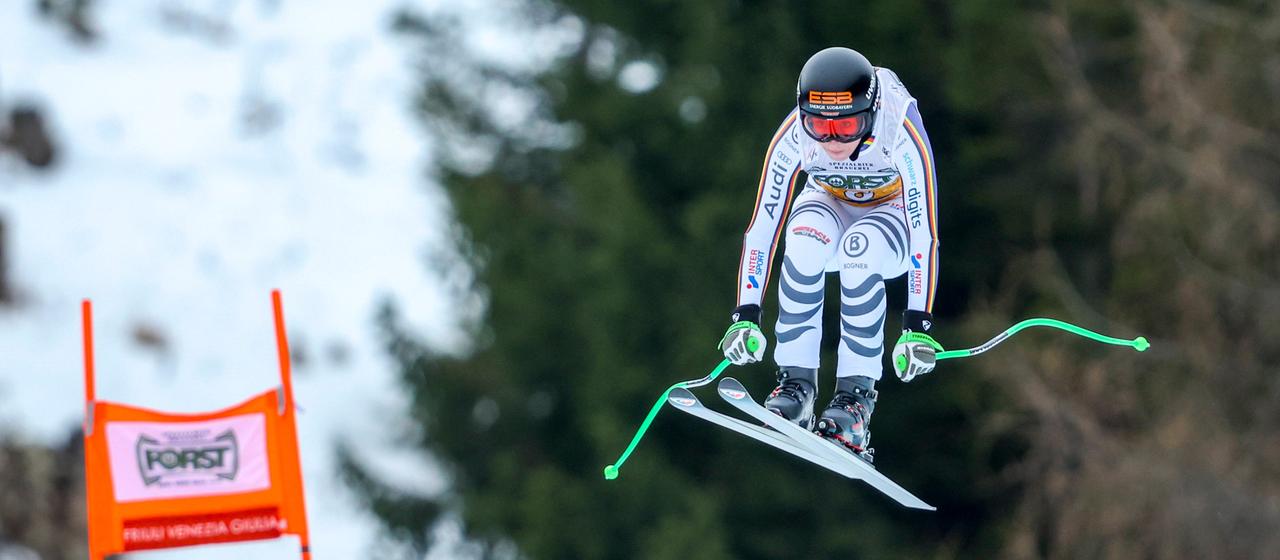 Kira Weidle-Winkelmann in action during the descent in Tarvisio.