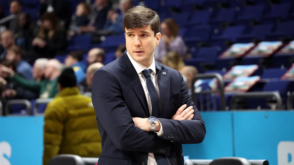 Alba Berlin um Trainer Pedro Calles spielt eine gute Saison, konnte als einziges Team neben Ulm in dieser BBL-Saison gegen die Bayern gewinnen (67:61)