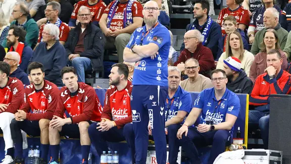 Head coach Ales Pajovic (SG Flensburg-Handewitt) on the sidelines. | picture alliance/dpa | Michael Hundt Head coach Ales Pajovic (SG Flensburg-Handewitt) on the sidelines.