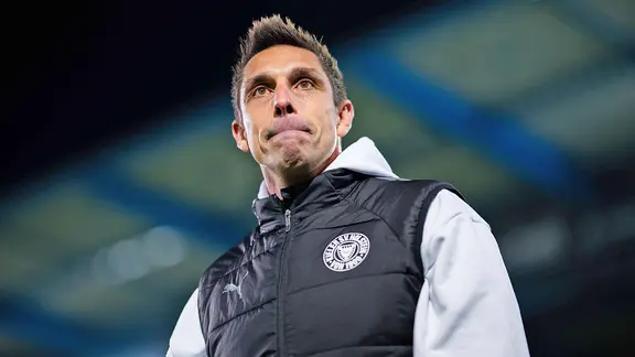Coach Marcel Rapp from Holstein Kiel | IMAGO / Noah Wedel Coach Marcel Rapp from Holstein Kiel