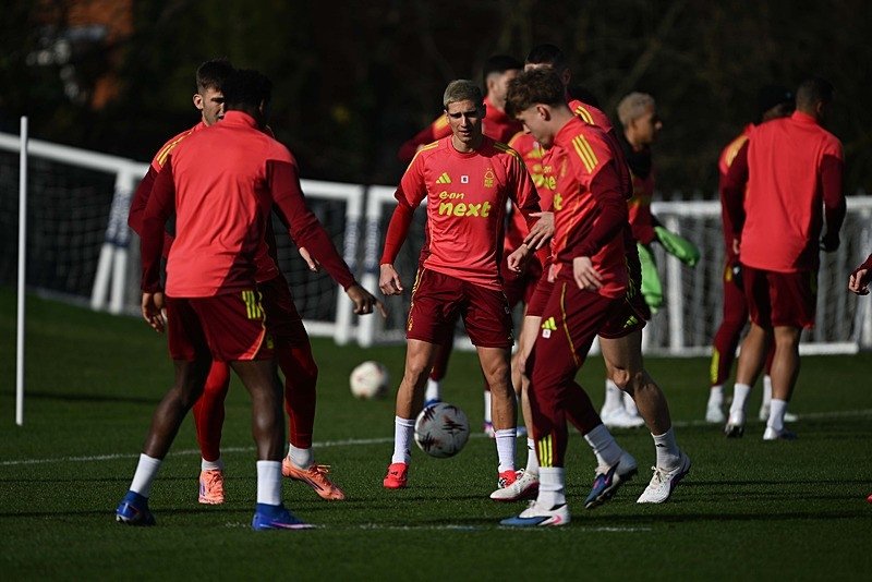 nottingham-forest-fenerbahce-live-watch-mac-time-channel-and-possible-11s-1772088415970.jpeg What channel is the Nottingham Forest-Fenerbahçe match on?