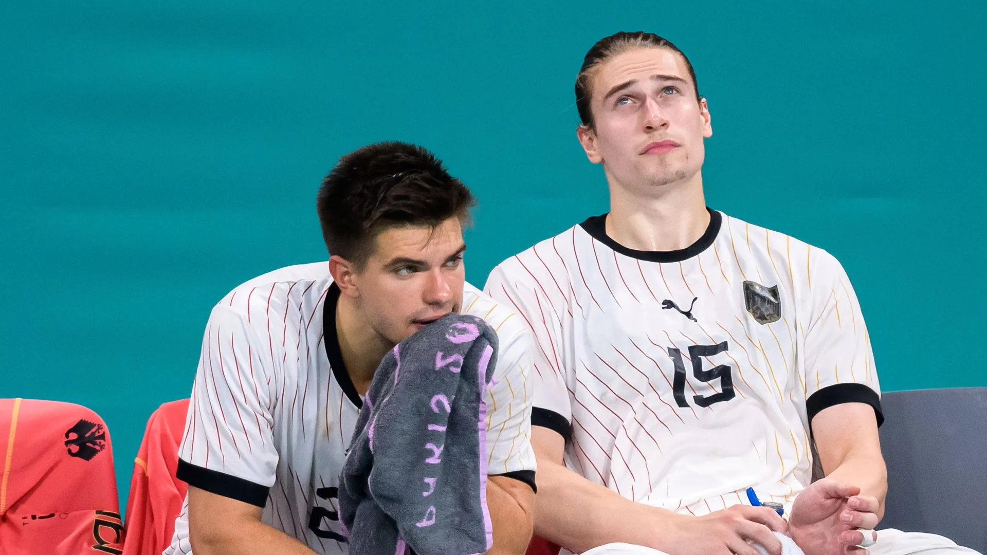 Deep disappointment for Renārs Uščins (left) and Juri Knorr: The last final against Denmark was one-sided. Deep disappointment for Renārs Uščins (left) and Juri Knorr: The last final against Denmark was one-sided.