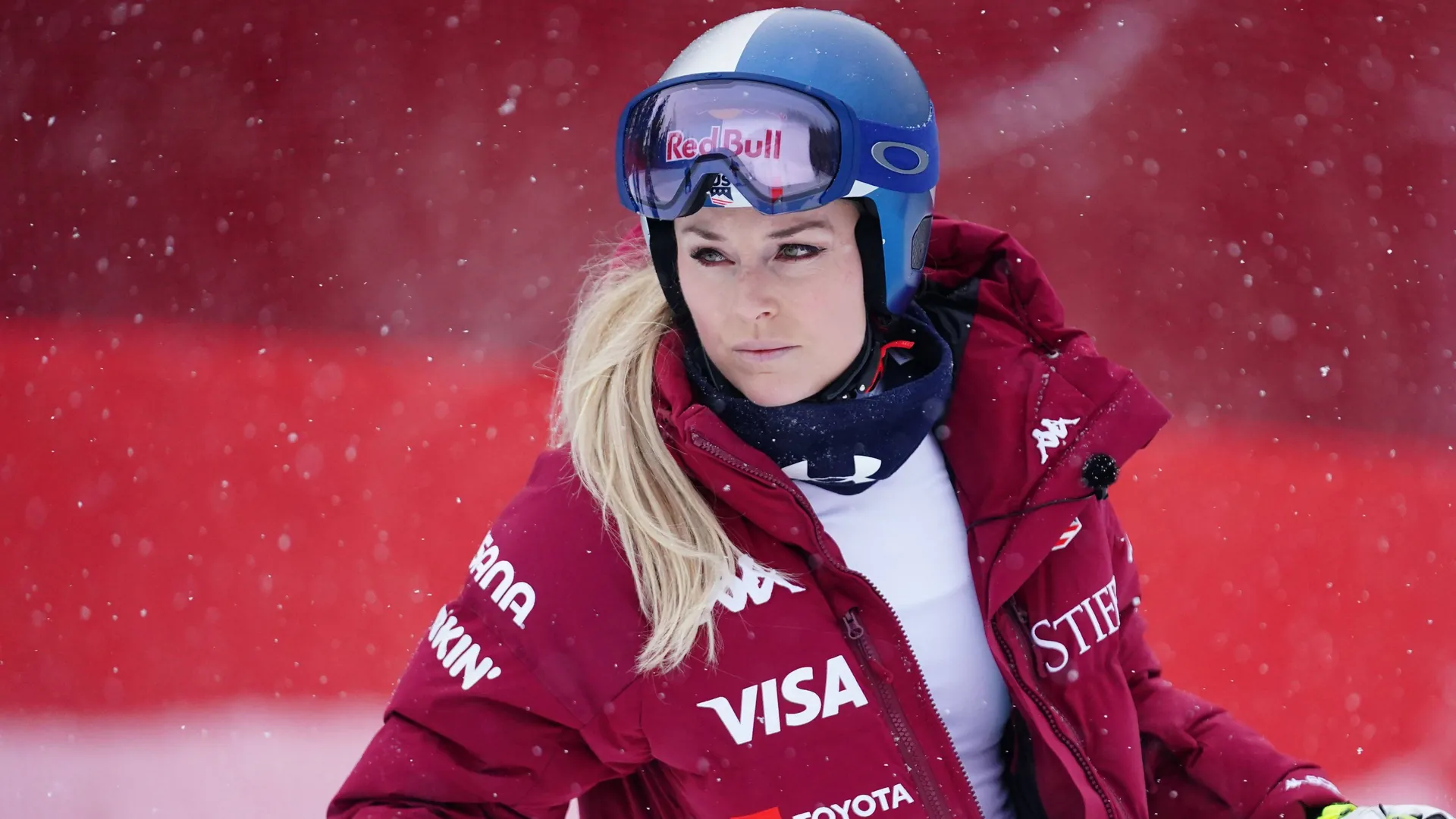 Lindsey Vonn: The exceptional athlete doesn't want to let a torn cruciate ligament stop her. Lindsey Vonn: The exceptional athlete doesn't want to let a torn cruciate ligament stop her.