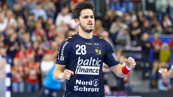 Patrick Volz (SG Flensburg-Handewitt) celebrates after a goal. | picture alliance/dpa | Michael Hundt Patrick Volz (SG Flensburg-Handewitt) celebrates after a goal.