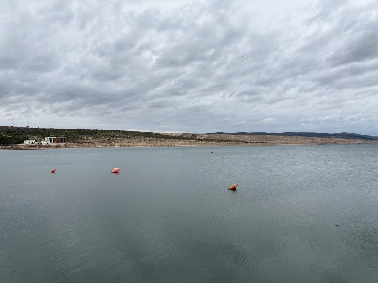 The place where the resort should be located. Left: the villas Bucic is talking about.