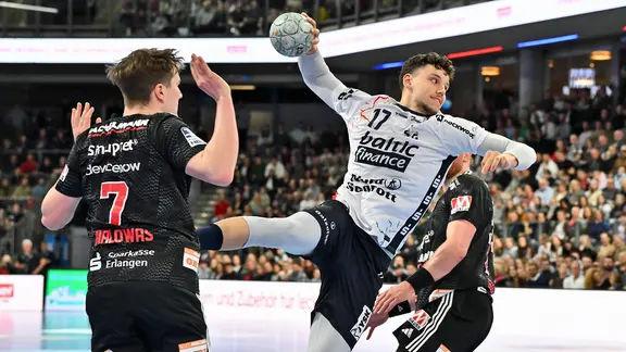 Flensburg's Marko Grgic throwing | Imago Images Flensburg's Marko Grgic throwing