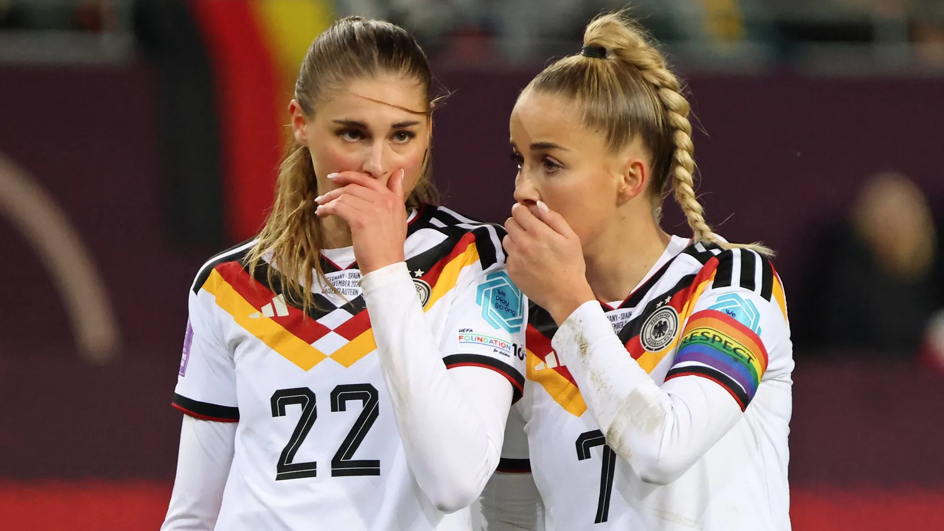 Jule Brand (l.) and Giulia Gwinn: The DFB women want a successful start to the World Cup qualification. Jule Brand (l.) and Giulia Gwinn: The DFB women want a successful start to the World Cup qualification.