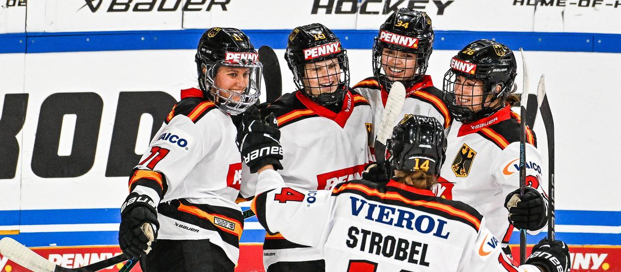 The DEB women celebrate a goal at the Germany Cup 2025