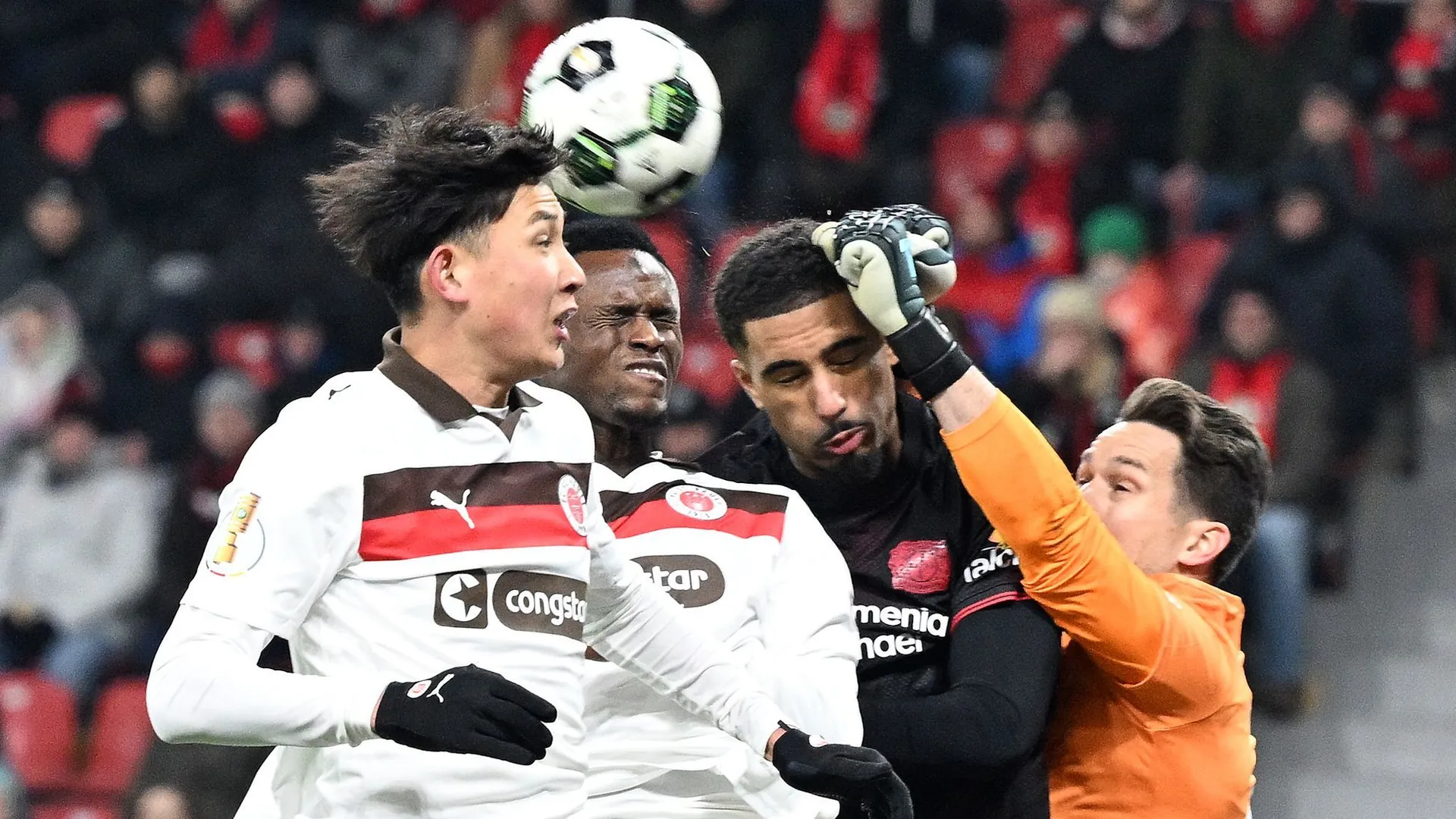 DFB Cup quarter-finals Bayer Leverkusen against FC St. Pauli: The Rhinelanders beat the Kiezkicker 3-0. DFB Cup quarter-finals Bayer Leverkusen against FC St. Pauli: The Rhinelanders beat the Kiezkicker 3-0.