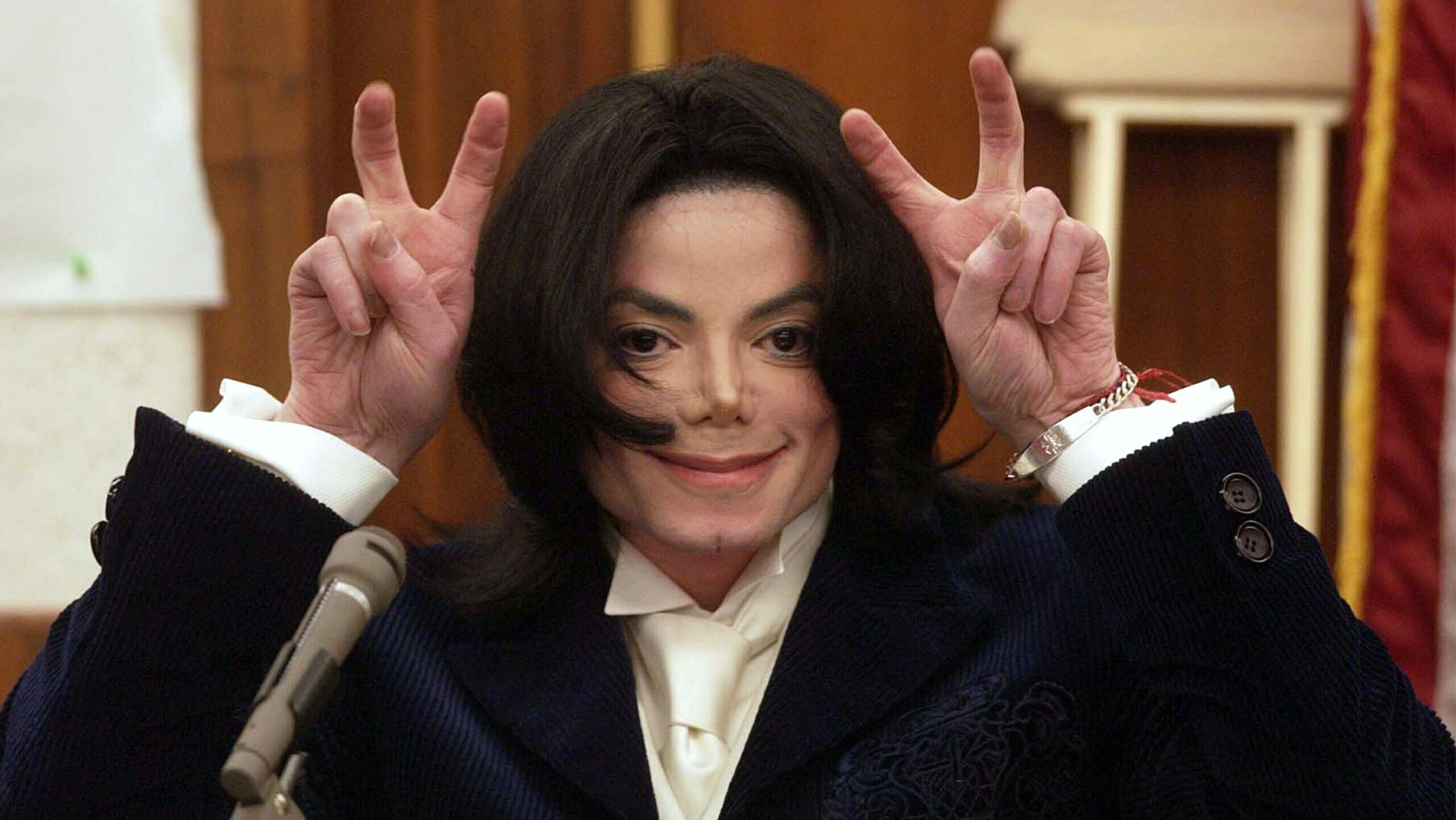 Michael Jackson (December 2002)