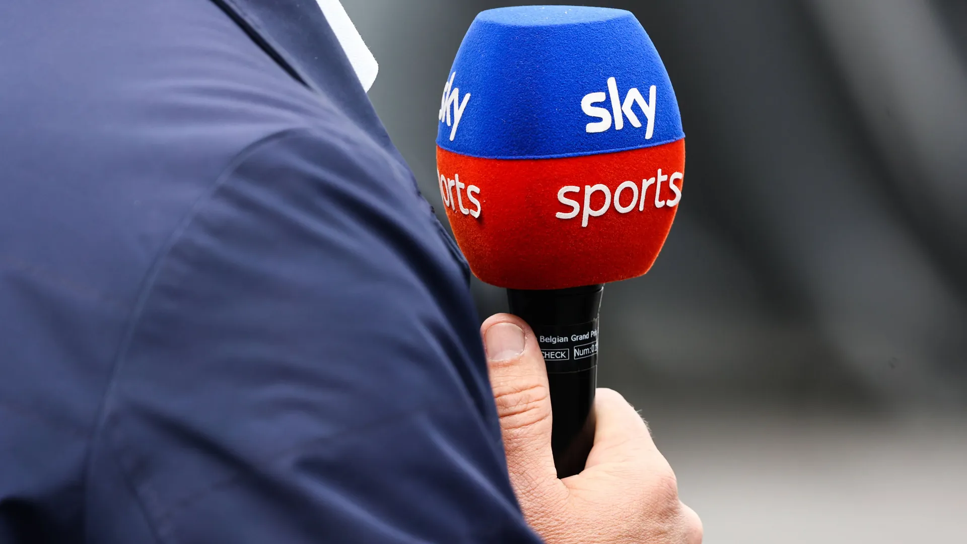 Sky and Formula 1: The pay TV channel broadcasts it "Premier class" for years. Sky and Formula 1: The pay TV channel broadcasts it "Premier class" for years.