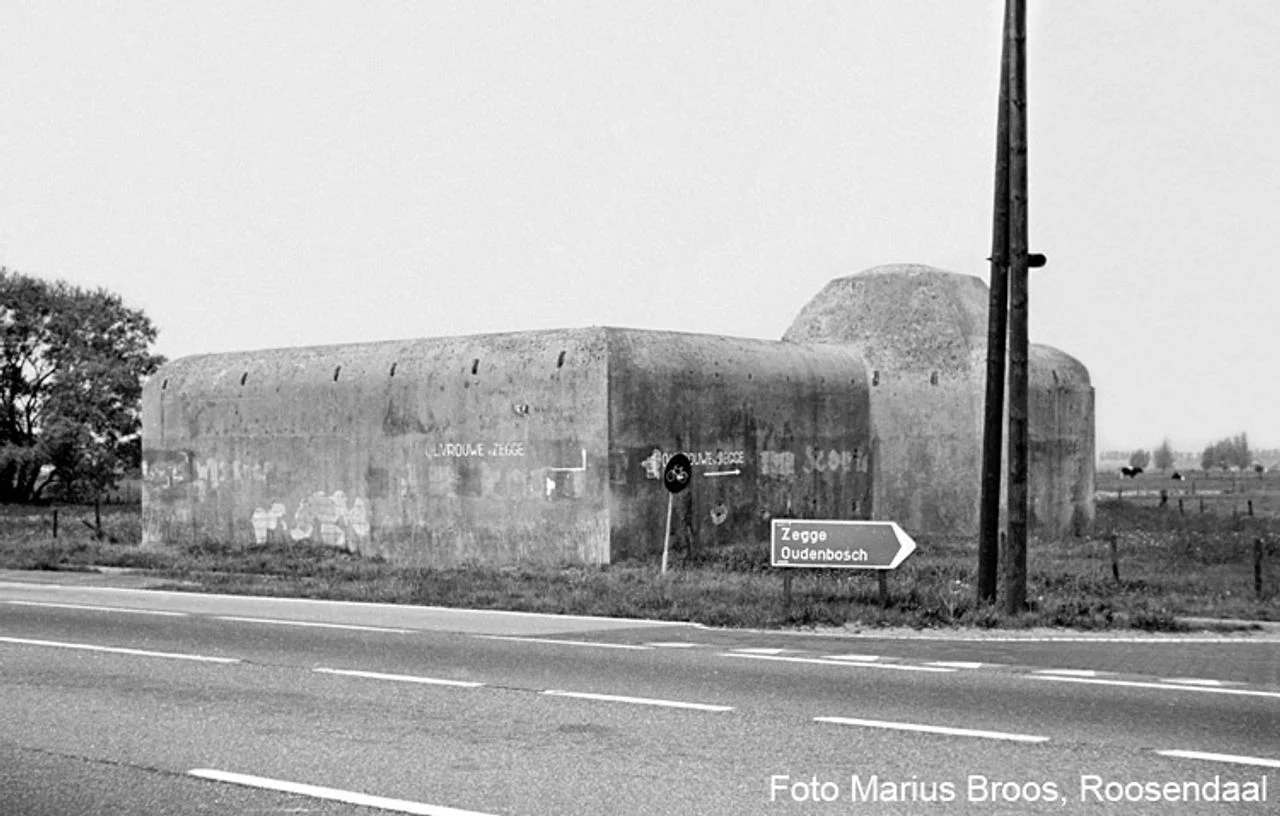 The command bunker was located near the main road (photo: Marius Broos).