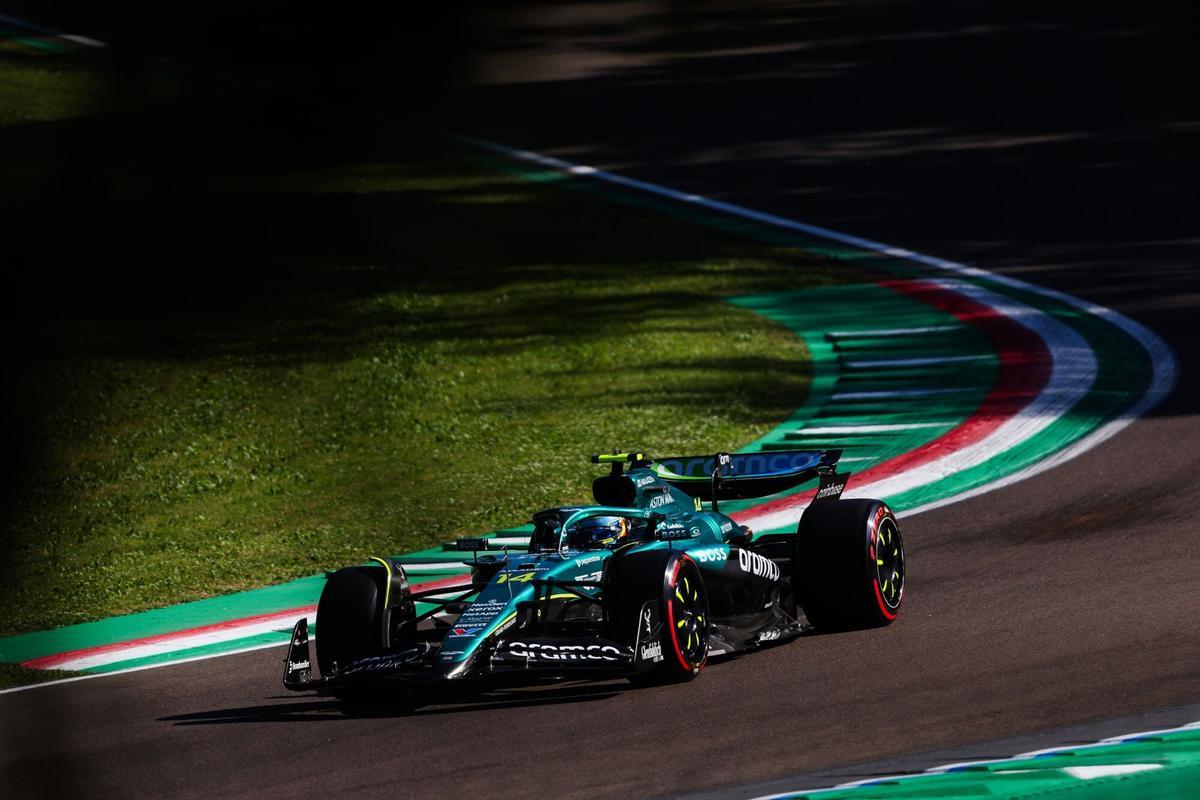 16/05/2025 14 ALONSO Fernando (spa), Aston Martin F1 Team AMR24, action during the Formula 1 AWS Gran Premio del Made in Italy e Dell'Emilia-Romagna 2025, Emilia Romagna Grand Prix 2025, 7th round of the 2025 FIA Formula One World Championship from May 16 to 18, 2025 on the Autodromo Internazionale Enzo e Dino Ferrari, in Imola, Italy - Photo Antonin Vincent / DPPI SPORTS ANTONIN VINCENT / DPPI / AFP7 / Europa Press