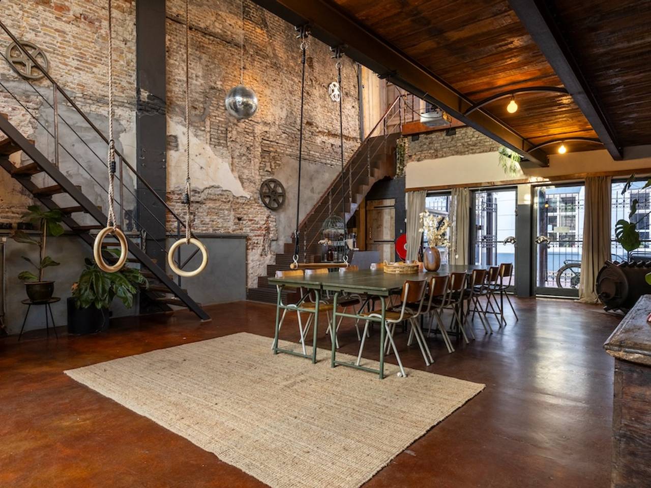 https://api.omroepbrabant.nl/img/f/$width$/$height$/0.50/0.50/cmV2aXNpb25zLzQ4NTAwNzgtMS5qcGc_c2U9MjA0NS0wMS0wMVQxMCUzQTQwJTNBMDBaJnNpZz1FUzEzJ TJCZXNTS01zN0VPQ0xtaHlOd2F5aThYMDE3NlF0VHpnN2hnam5aOXMlM0Qmc3A9ciZzcHI9 aHR0cHMmc3I9YiZzdD0yMDI1LTAxLTAxVDEwJTNBNDAlM0EwMFomc3Y9MjAyMC0xMC0wMg==