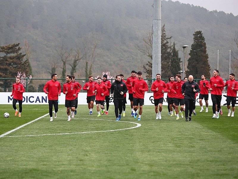 What time is the Türkiye-Romania match?