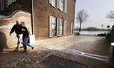 The flood defense along the IJssel near Kampen. In places where there is no city wall, sunken water retaining walls have been installed.
