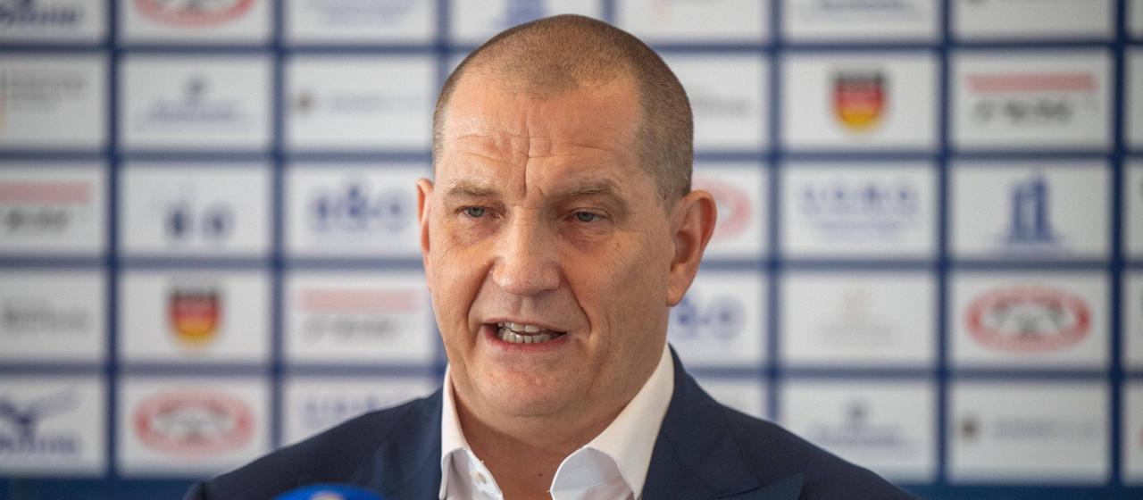 Matthias Große, President DESG, on a PK