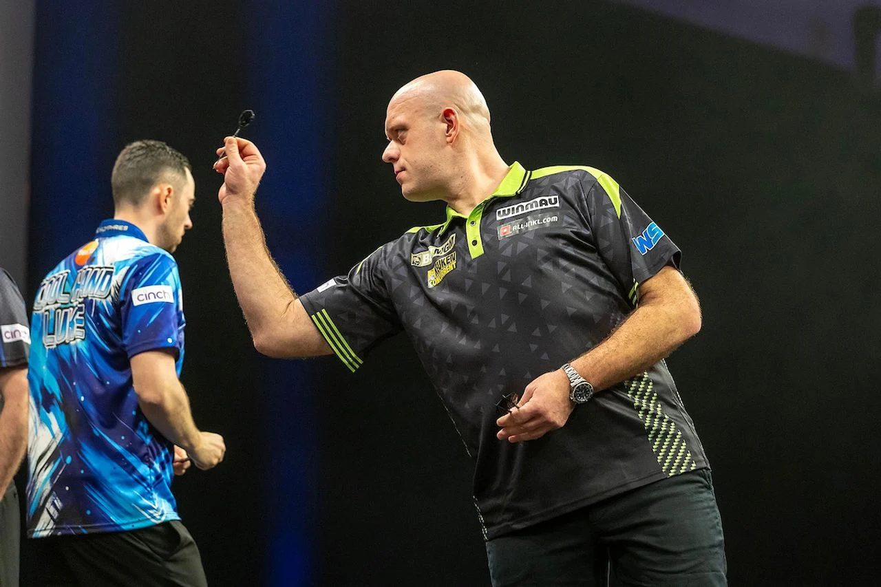 Michael van Gerwen was no match for Luke Humphries in scoring (photo: PDC).