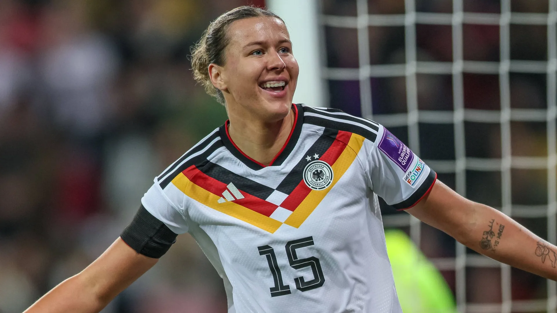 Larissa Mühlhaus celebrates: The former HSV talent scored on his debut in the German senior national team on Tuesday. Larissa Mühlhaus celebrates: The former HSV talent scored on his debut in the German senior national team on Tuesday.