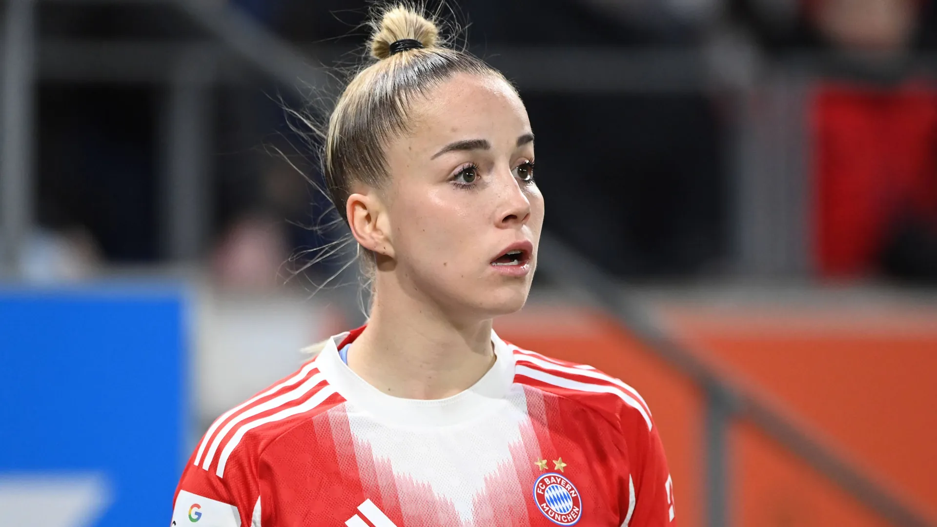 Giulia Gwinn: As captain of FC Bayern, the right-back is an important performer. Giulia Gwinn: As captain of FC Bayern, the right-back is an important performer.