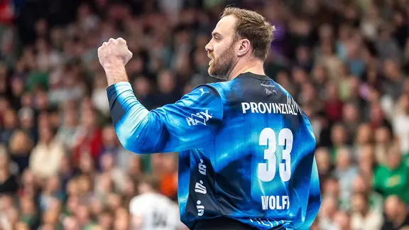 Kiel's Andreas Wolff cheers | Imago Images/Eibner press photo Kiel's Andreas Wolff cheers