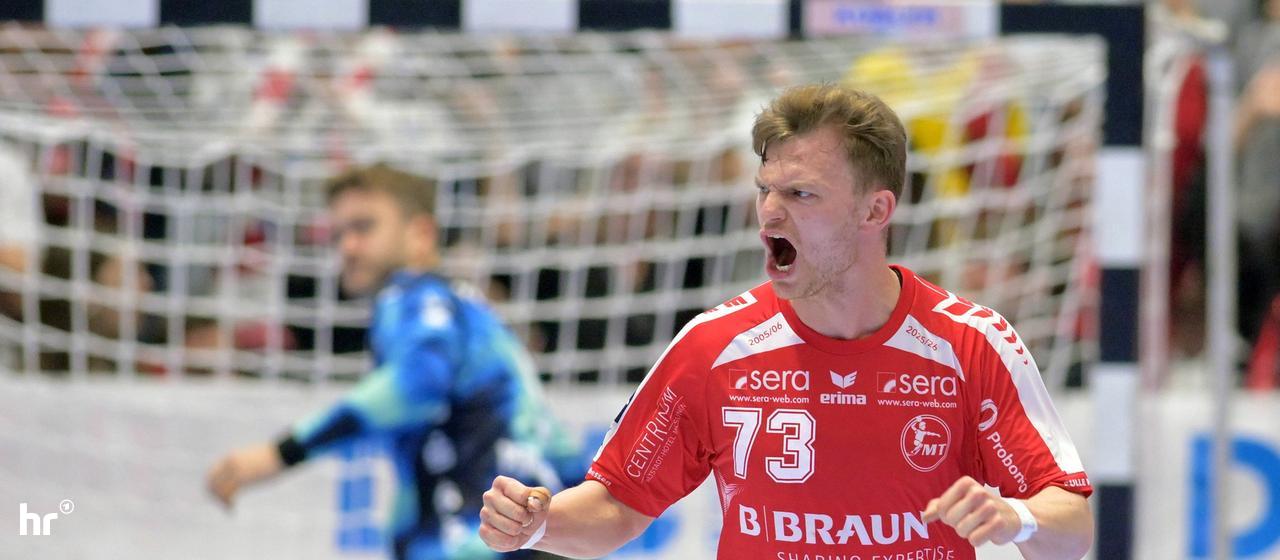 Timo Kastening celebrates his goal against Kiel. 