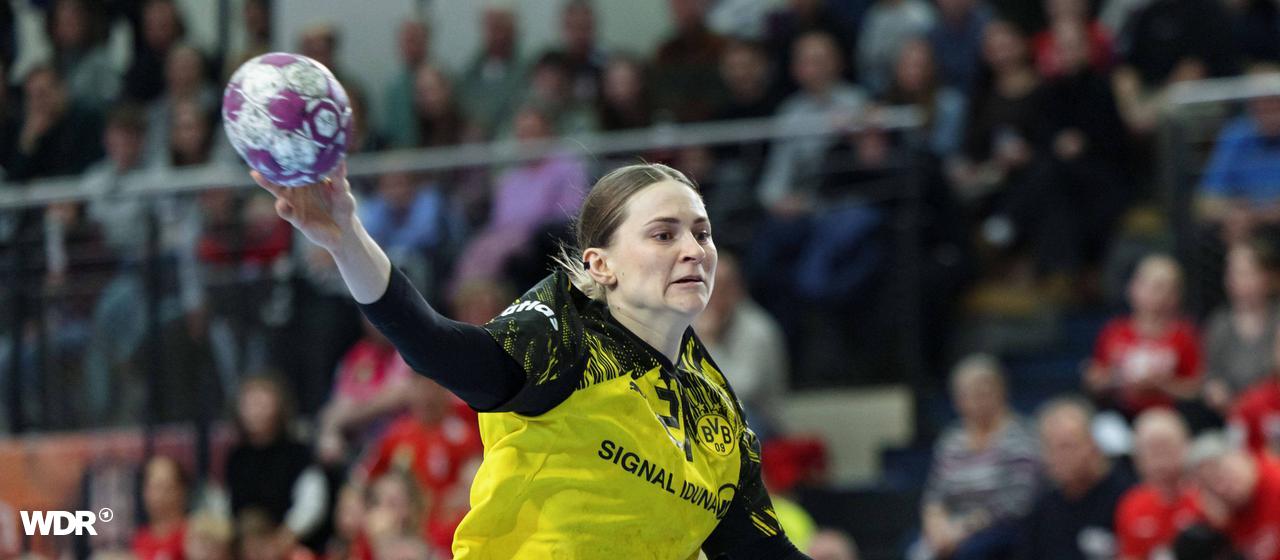 Dortmund's Kaja Kamp Nielsen in the jump shot