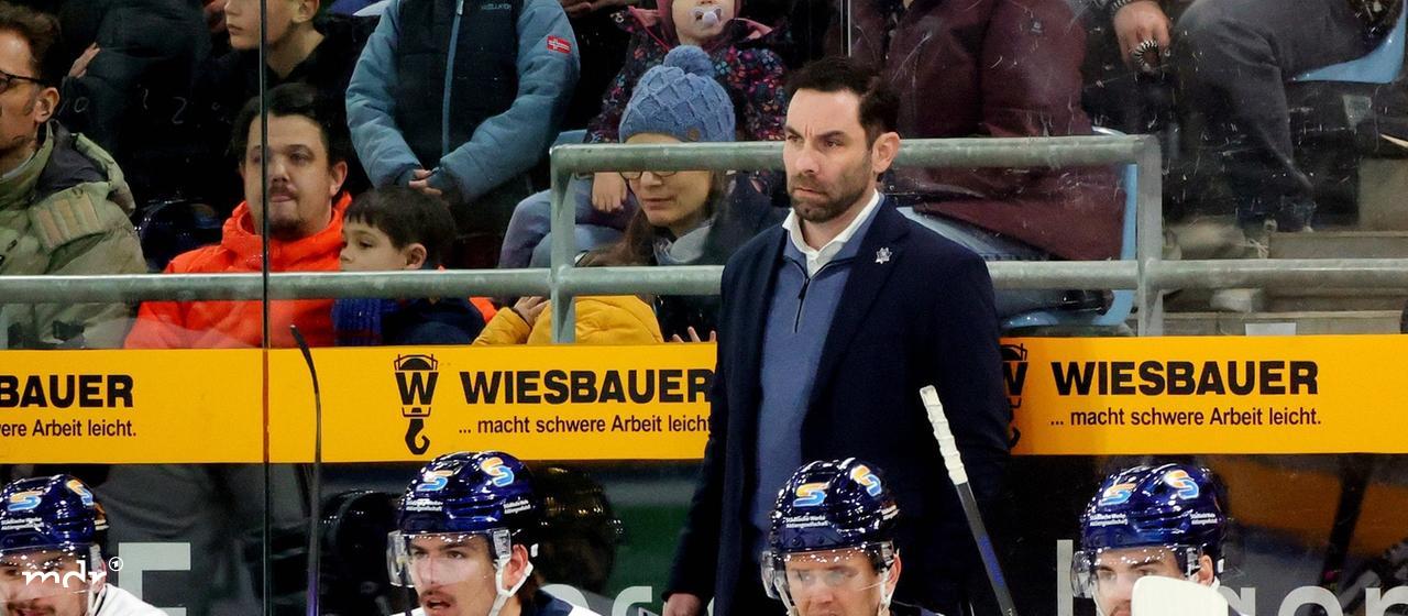 Coach Todd Woodcroft