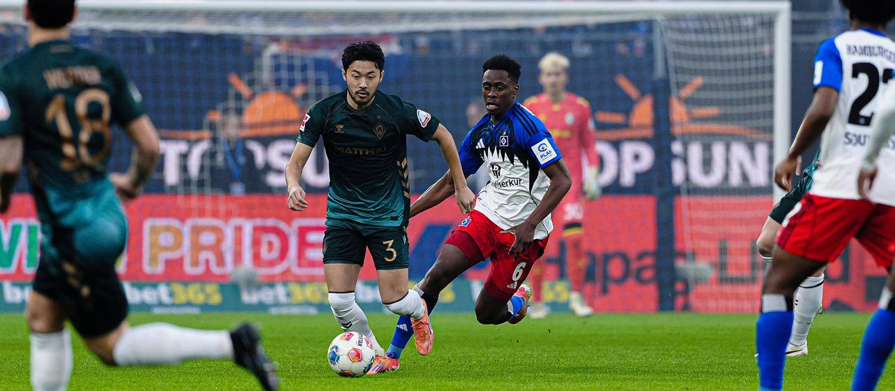 Game scene from the game between Hamburger SV and Werder Bremen
