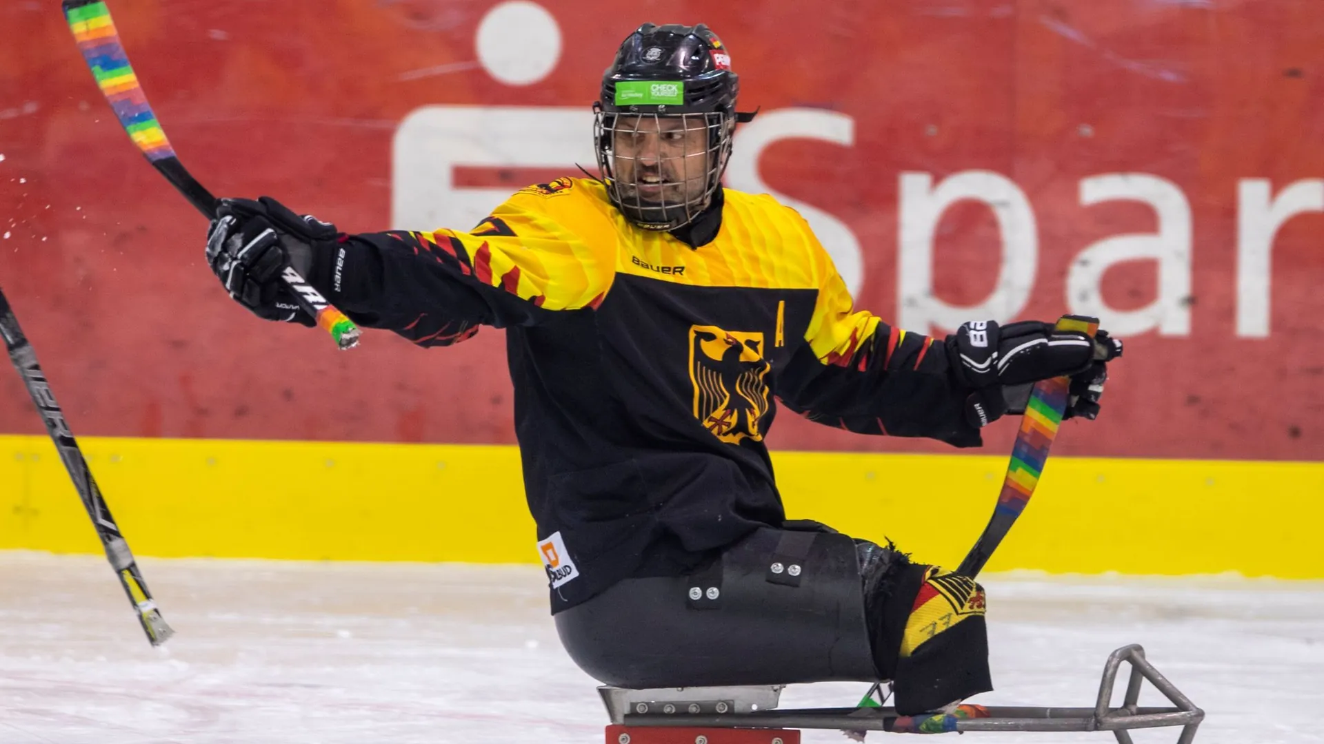 Ice hockey player Jörg Wedde: He is one of two German flag bearers at the Paralympics.