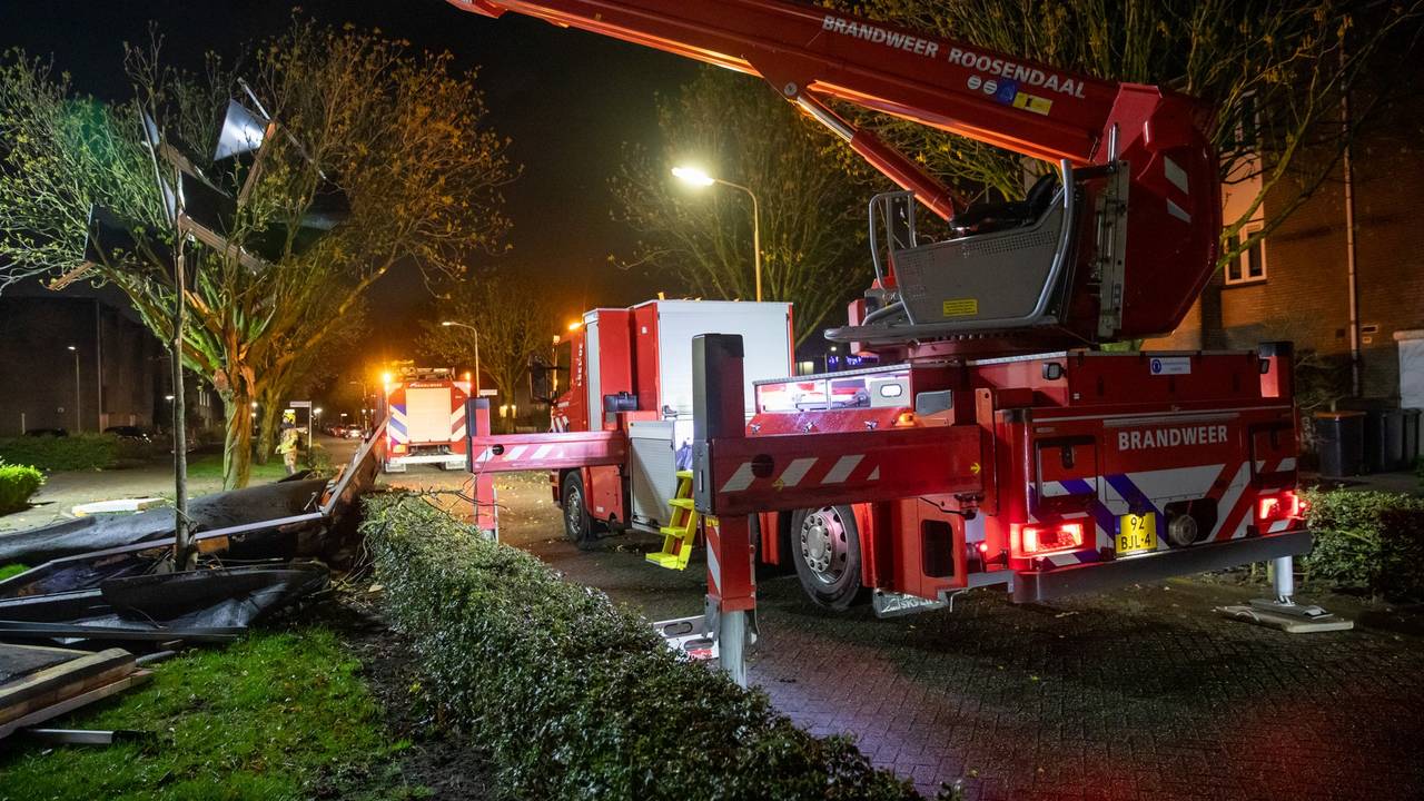 The fire brigade took action at the Kantanjeberg in Roosendaal (photo: Christian Traets/Persbureau Heitink).