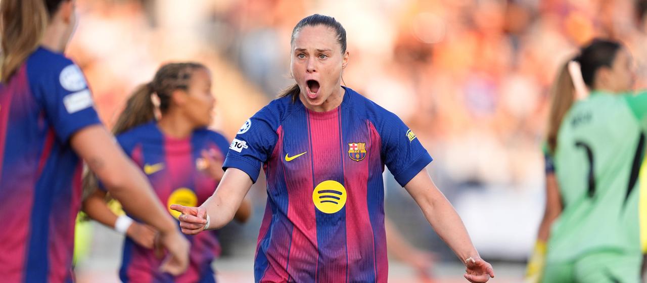 Ewa Pajor from FC Barcelona celebrates her goal against Real Madrid